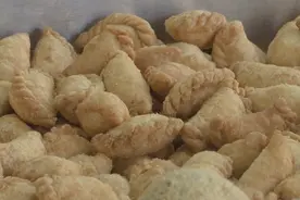 煎堆、豆沙角、蛋散.....佛山人必囤“意头年货”热卖中！| 年味佛山图片