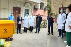 西安市第五医院(陕西省中西医结合医院)开展医疗废物泄漏、遗撒及锐器伤处置培训及应急演练图片