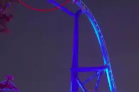 过山车碰撞，8人受伤！深圳欢乐谷凌晨通报：闭园两天！亲历者：车辆高空突然倒退图片