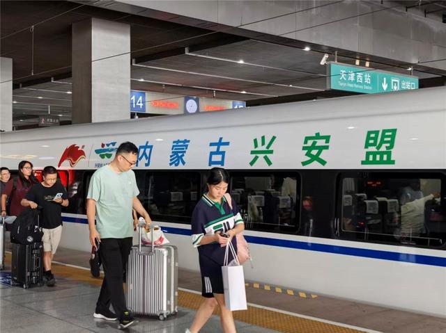 兴安盟构建“地面 + 空中”传播矩阵 推动北疆文化跨越山海走向全国