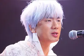 备战第二场，海来阿木公开新造型：一头白发｜歌手2024图片