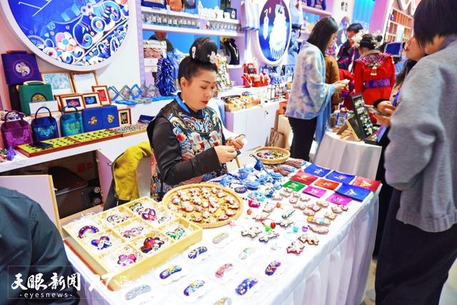 文旅新天地 多彩贵州行 | 第六届长三角国际文化产业博览会贵州展区亮点纷呈