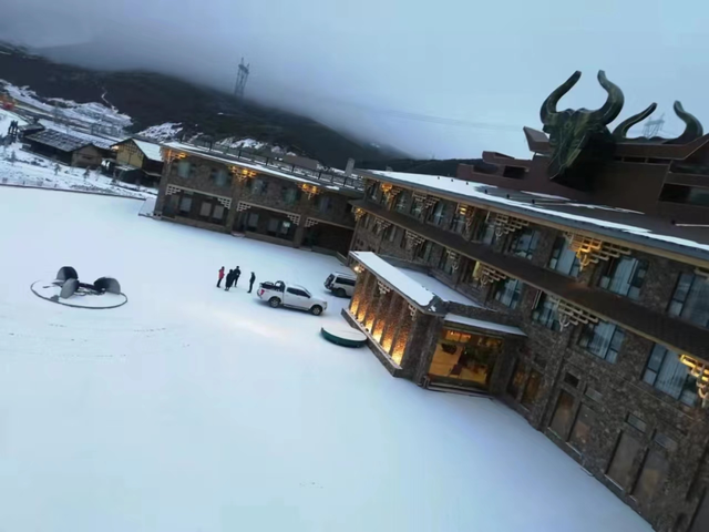 【冬季暖阳 凉山不凉】凉山谷克德：在云端雪境，赴一场川西冬日之约