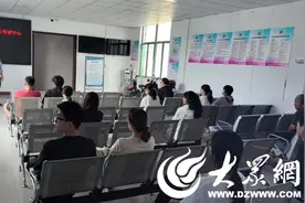 【温暖警队】 高唐交警周末“加码迎考”助力考生顺利拿证图片