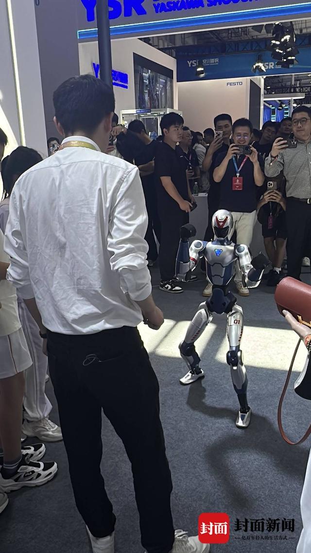 机器人大秀“绝活”背后 将如何改变我们的生活？