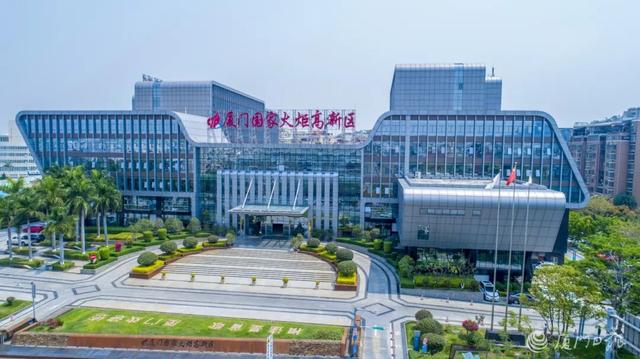 频频站上“C位”！“厦门屏”实力再提升！离不开这里……