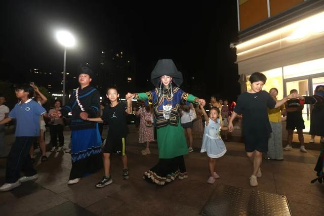 跨越山海 | “和美彝乡 幸福昭觉” 文旅及农特产品推介活动亮相宁波余姚