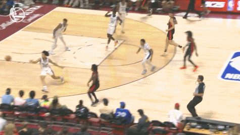 崔永熙NBA夏季联赛首秀6分，郭士强场边给弟子助威图片