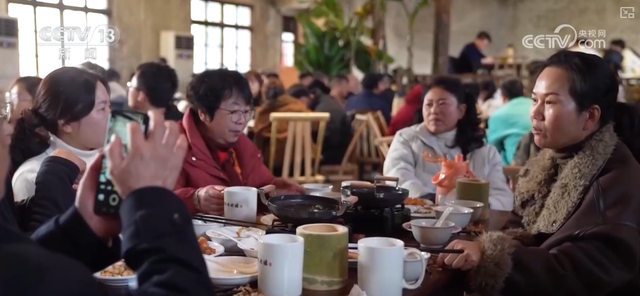 “老空间+文化IP”化身特色消费新空间 多元场景晋升新“顶流”激活经济热引擎