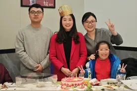 春节，想起那个宣誓过“清澈的爱，只为中国”的战士图片