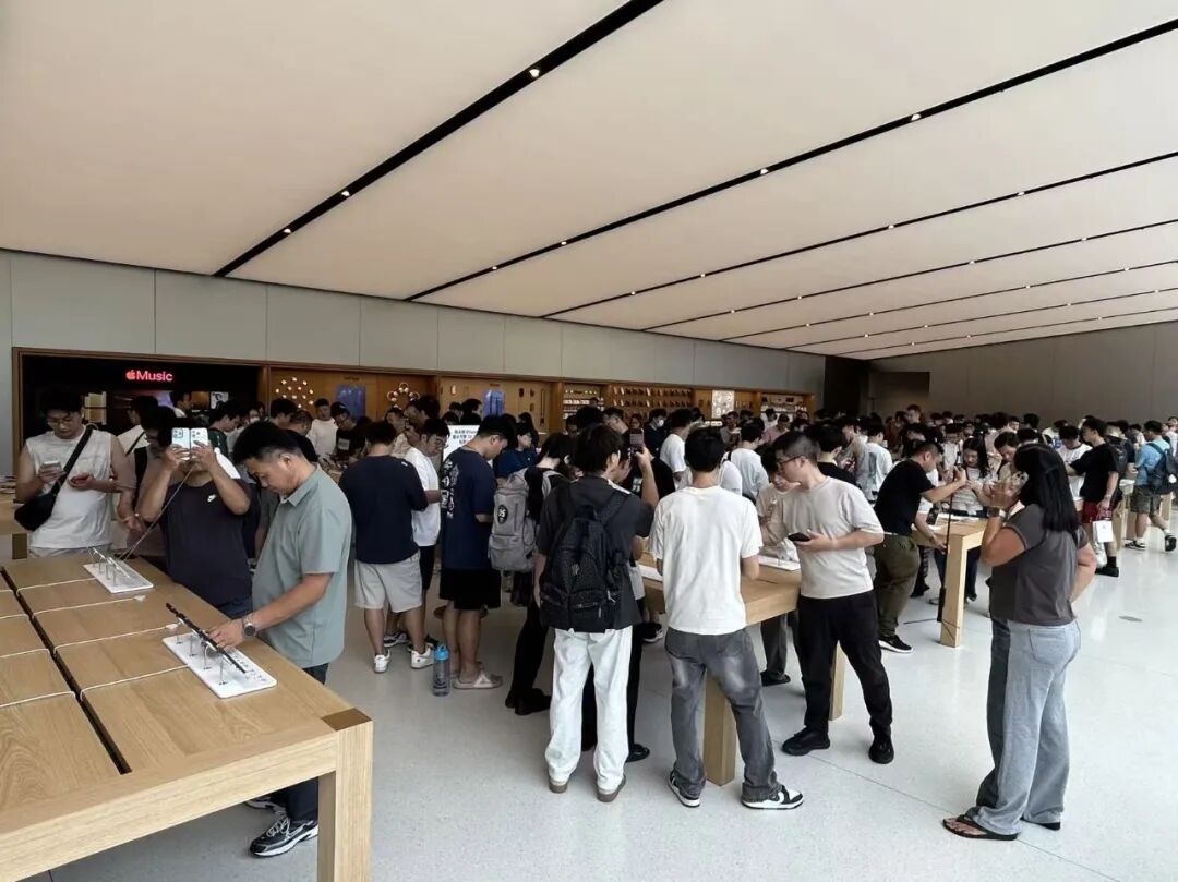 iPhone17系列发售情况_苹果17_iPhone17系列预售排队情况