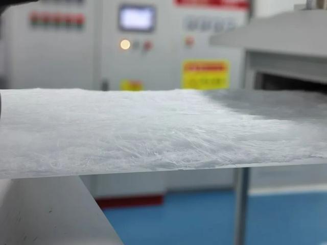 全球首创！镇海神奇“棉”，1300℃火焰烧不透！