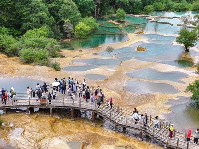锦绣天府·安逸四川｜黄龙景区暑期旅游持续升温