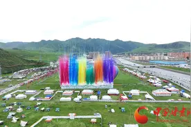 万人齐跳锅庄 来甘肃碌曲第十届锅庄文化周感受夏日热情图片