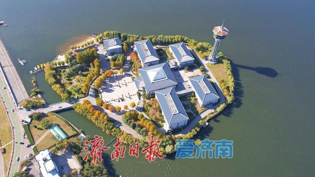 一年四季 泉在济南丨初冬雪野湖 “颜值” 在线 天蓝湖碧引客来