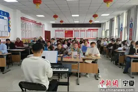 西夏区老年大学2025年春季课程开课图片