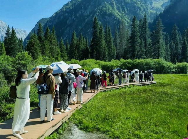 “新场景+保姆式服务”：四川平武邀您赏金秋、探秘境、品文化！
