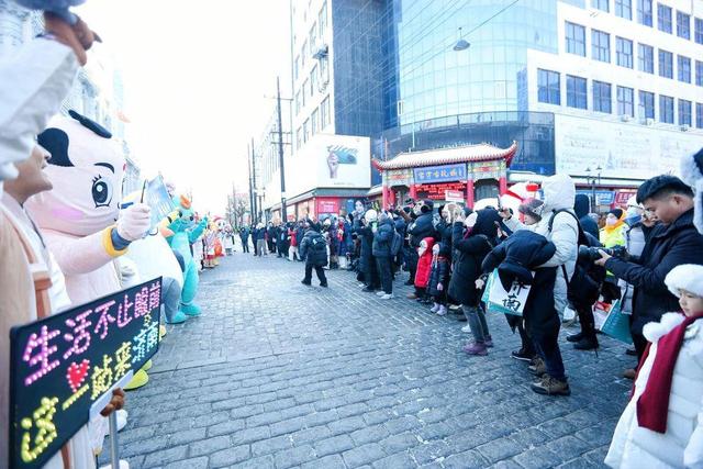 泉城向冰城递名片，“这一站，济南”到哈尔滨“走亲戚”