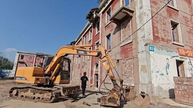 记者在一线丨加速建设！鞍山“红楼1953”打造文商旅融合新名片