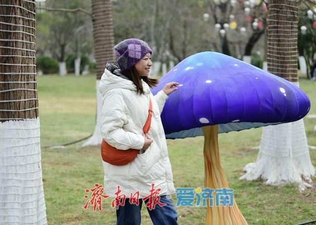 一年四季 泉在济南丨“秦琼、李清照、辛弃疾”亮相，“泉城元素”迎春花灯会唱主角