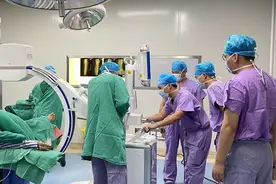 忻城成功实施高龄股骨头置换术 粤桂协作显成效图片