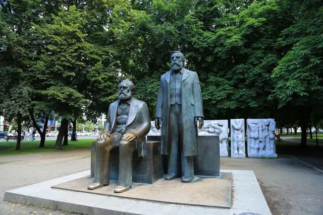 欧洲亚文化之都，“穷而性感”