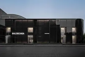 Balenciaga中国最大门店在南京西路启幕！首发限定系列单品图片