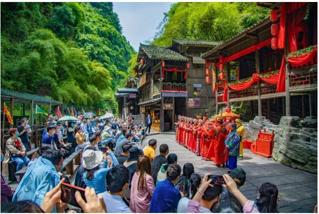以山水相迎以文化相待——长阳以土家文化赋能旅游实现从“流量”到“留量”的转化