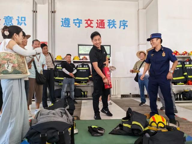 讲解词里藏安全！景区讲解员化身消防宣传员，守护游客每一程