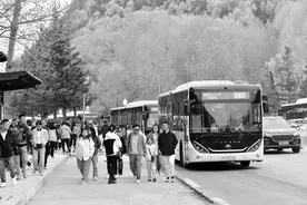 五台山景区“五一”旅游接待量创新高图片