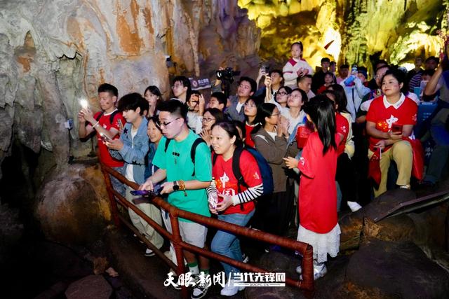 影像贵州｜沉浸式玩转织金洞！国庆实景演艺、夜游灯光秀带你邂逅溶洞奇幻
