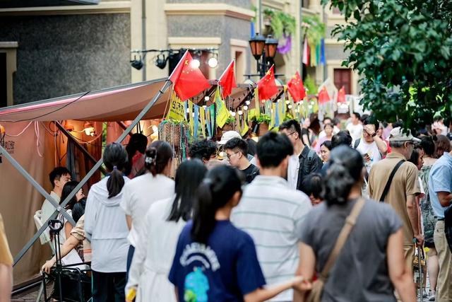 点亮城市“夜经济”，打造沪上多元文化体验新地标！思南月圆生活节全方位提升节日体验