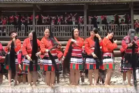 广西龙胜：红瑶“晒衣节”点燃暑期旅游热潮图片