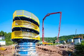 “智能建造”助力飞越百米大道 成渝中线高铁建设正忙图片