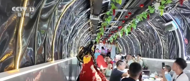 “又新又潮又好玩”！解码新消费图景 百亿元大项目如何影响你我？划重点↓