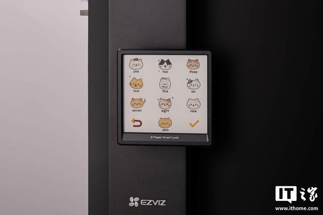 萤石启明Y5000FVX Ultra体验：当智能锁拥有三块屏幕和AI大脑