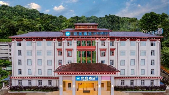 318川藏线玩法上新！开着房车一路探访，沿途还有了数百家“补给站”