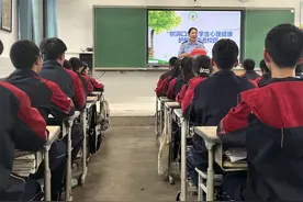 倾听五千多个孩子心底故事的“树洞姐姐”图片
