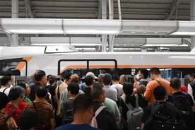 成都⇌资阳地铁国庆“爆火”！41.6万人次共乘“同城快车”图片