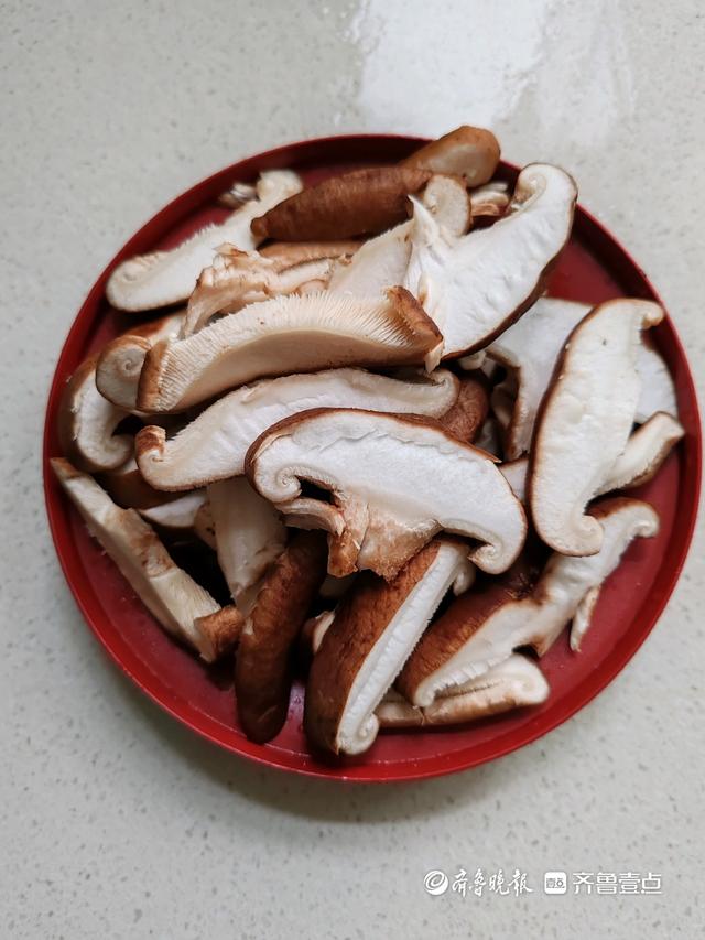 壹粉食堂|海蛎子鸡蛋汤，美味与营养的完美结合，好喝到停不下来