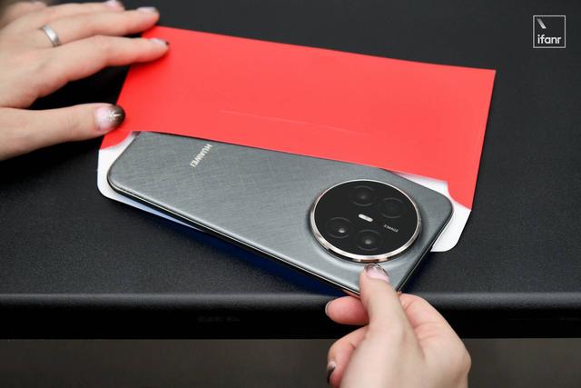 华为Mate 70 Air 轻薄旗舰：Air 的手感，Mate 的体验 第16张