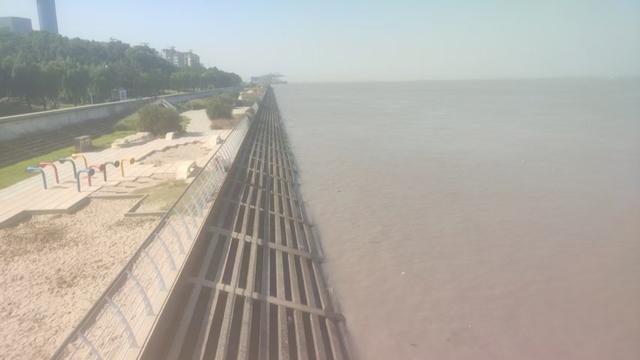 有一位县官，两百多年前在宝山立下修堤志向，胡公塘今天屹立不倒