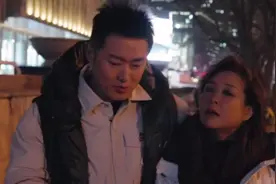 任泉回应街头拥抱陌生人：没有诉求，没有目的，一点温暖给你力量图片