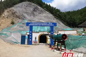 这项工程提前12天完工 由省水电设计院承担勘测设计图片