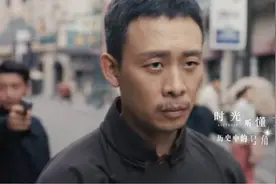 它是“红色浪漫+黑色幽默”的混合体？图片