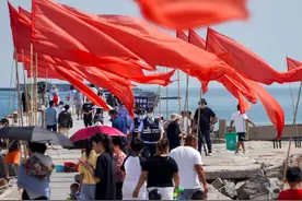 人工海堤成近郊网红打卡点，东营海岸民警多措并举保障群众生命财产安全图片