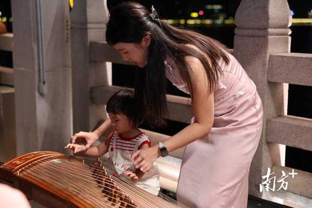 广济桥夜游常态化开放！英歌舞、工夫茶、潮乐齐上阵