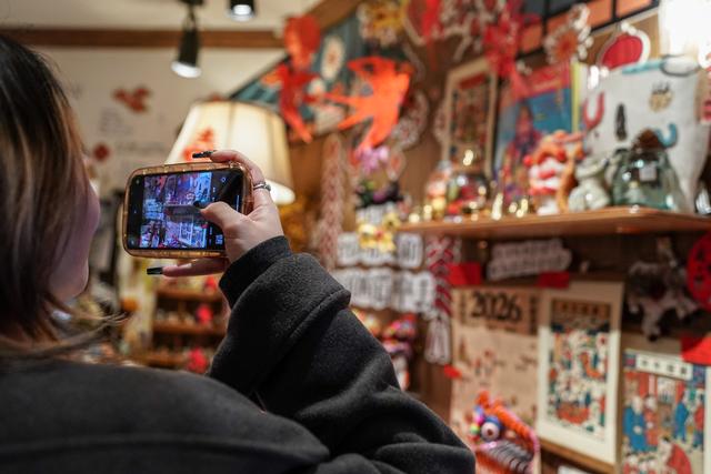 人文经济激活消费新动能|漫步翠湖“文化廊道”：在咖啡飘香中感受人文消费新活力