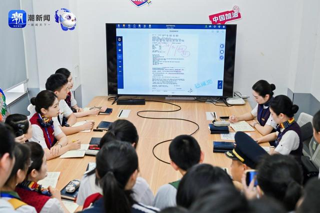 校园新探丨国航浙江参观纪实：10后学子心中埋下的航空梦种子如何发芽？