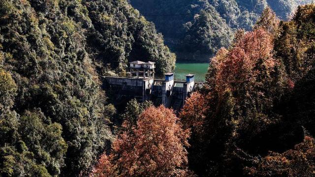 鹤峰邬阳 冬日桃源